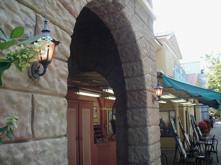 Amazing stucco at Kings Dominion, Doswell, Virginia